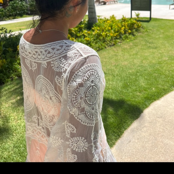 Lace swimsuit coverup - Picture 2 of 2